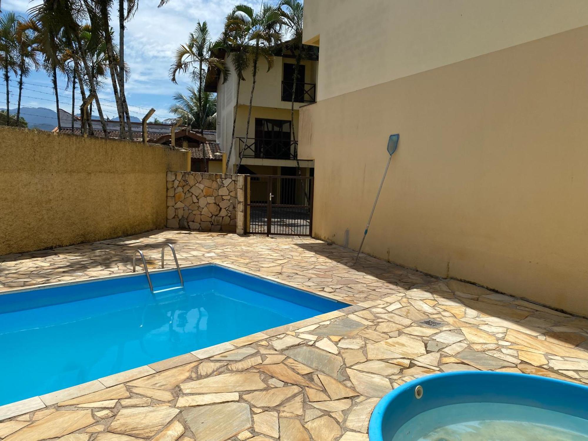 Triplex Piscina Churrasqueira Lava E Seca Wi-Fi E 2 Tvs Em Condominio Com 90M2 No Centro De Убатуба Екстер'єр фото