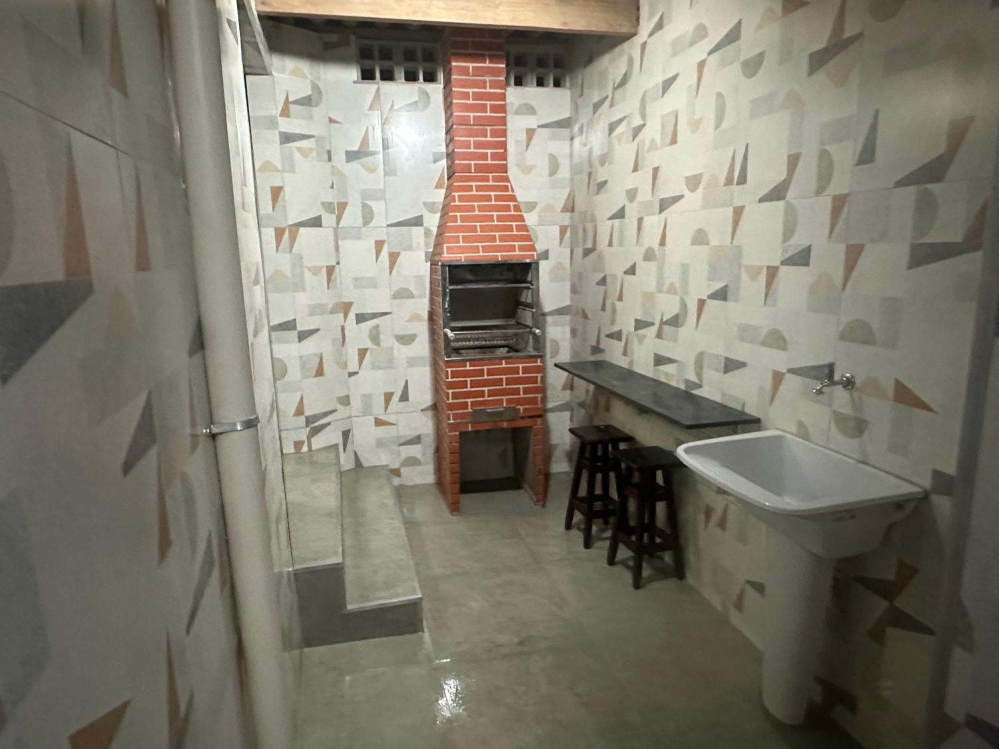 Triplex Piscina Churrasqueira Lava E Seca Wi-Fi E 2 Tvs Em Condominio Com 90M2 No Centro De Убатуба Екстер'єр фото