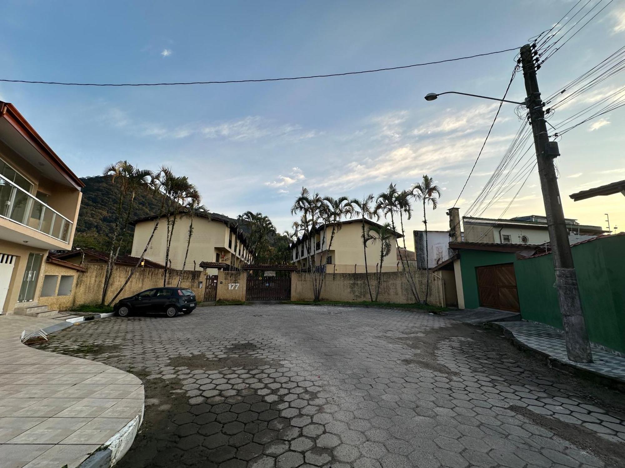 Triplex Piscina Churrasqueira Lava E Seca Wi-Fi E 2 Tvs Em Condominio Com 90M2 No Centro De Убатуба Екстер'єр фото